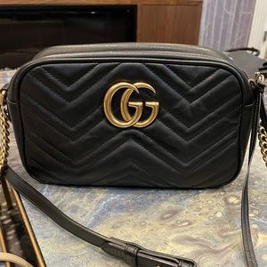 Gucci black leather bag